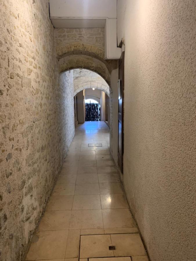 Charmant Appartement Renove Bayeux Exterior foto
