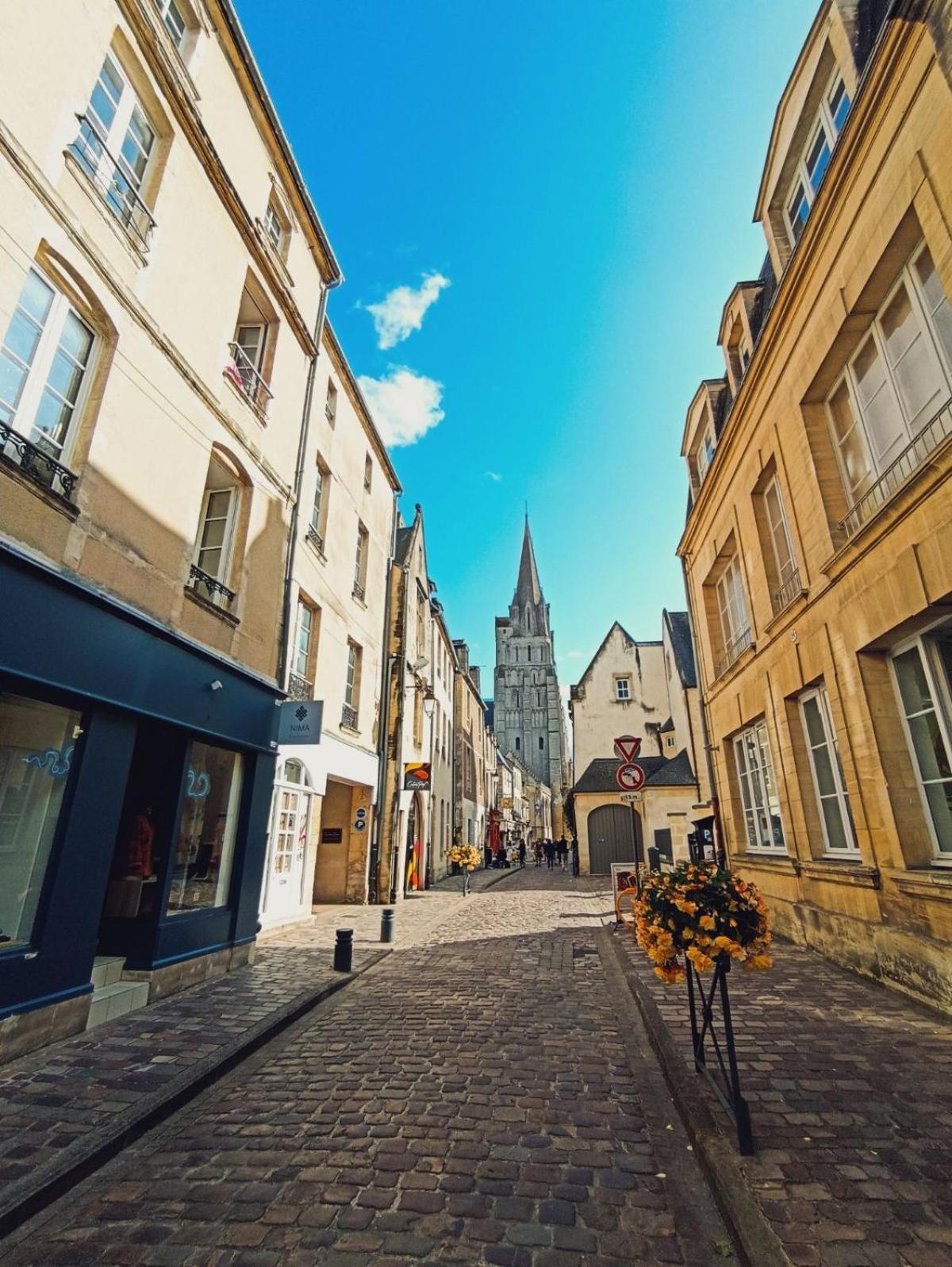 Charmant Appartement Renove Bayeux Exterior foto